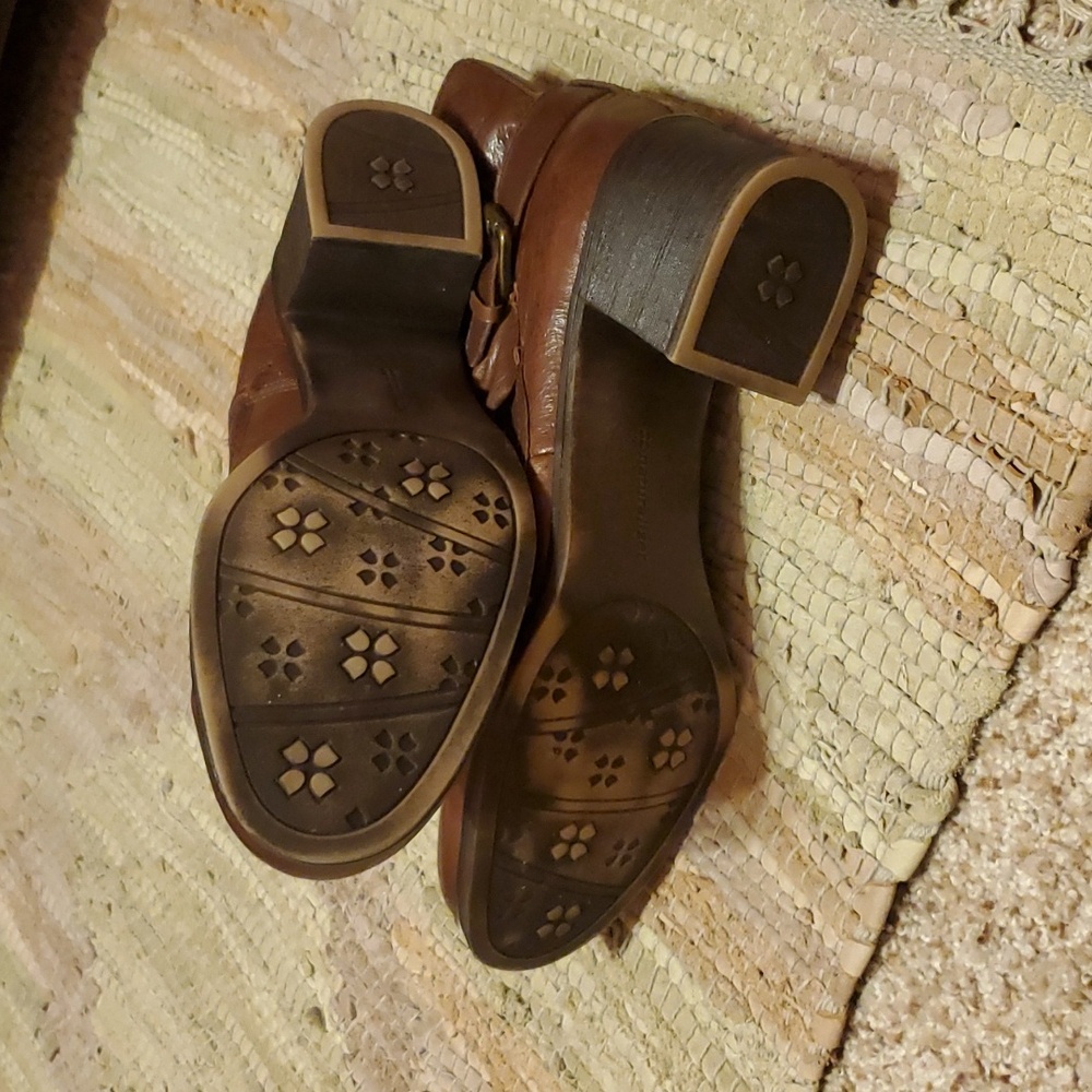 Booties - Picture 4 of 4